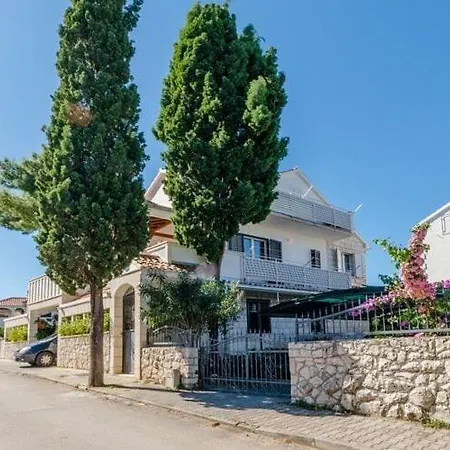Mia-three Bedroom With Sea View Terrace